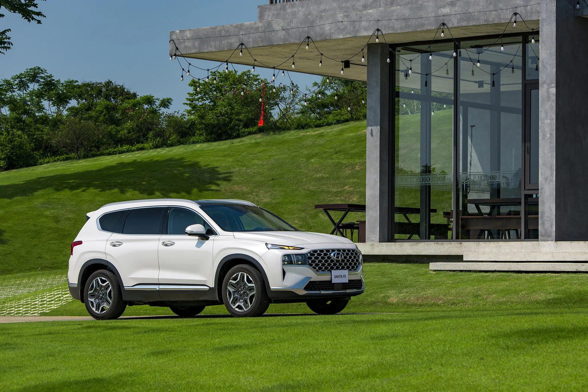 hyundai-santafe-hybrid-hyundai-mien-nam